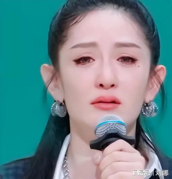 谢娜,教训惨痛。