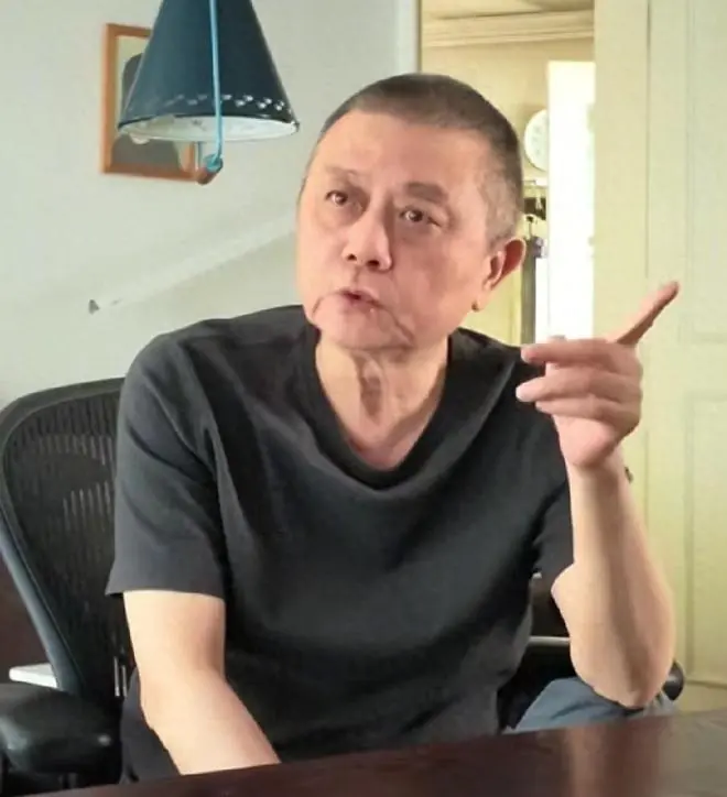 67岁王朔现状：一身毛病，爱吃甜食，独自定居北京，拒绝综艺商演