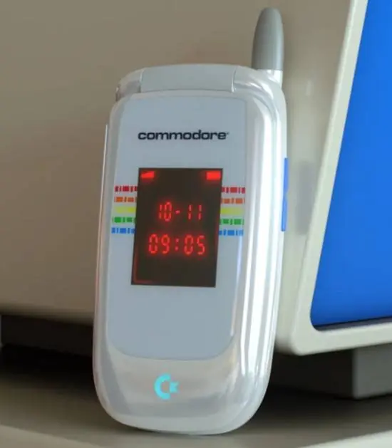 传奇PC厂商Commodore推出“反智能”翻盖手机:5种配色 起售价约3371元