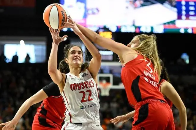 WNBA罕见4加时！神秘人险胜火焰 西特伦32+6+4莱特32+6+9