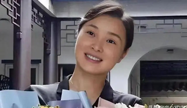 吴越无视陈建斌!蒋勤勤红眼眶坦白:她至今未婚是我心结