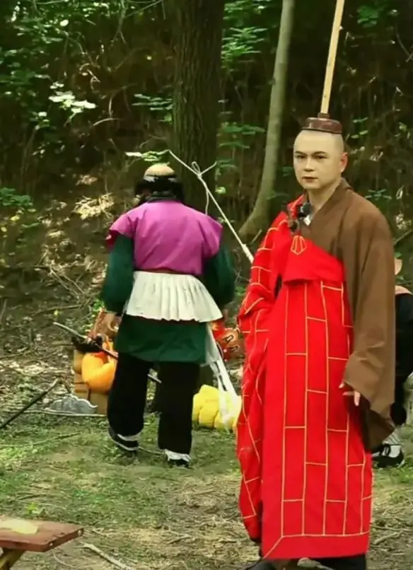86版《西游记》再被颠覆!无剧本直播3天涨粉150万,110万网友围观“群妖乱舞”评论区笑疯