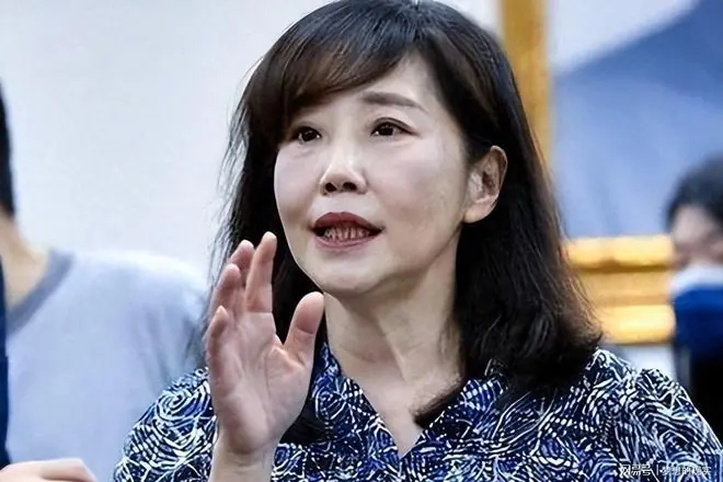 两岸一同发声,台“陆委会”引火烧身,郑丽文:台湾的根快烂掉了