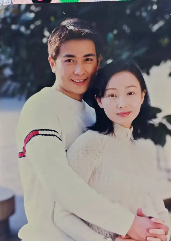 保剑锋方发布声明:与黄慧颐曾有过婚姻关系