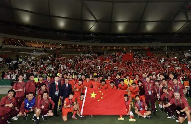 71米04!2位中国姑娘包揽金银牌,男子跨栏、接力项目有望夺冠