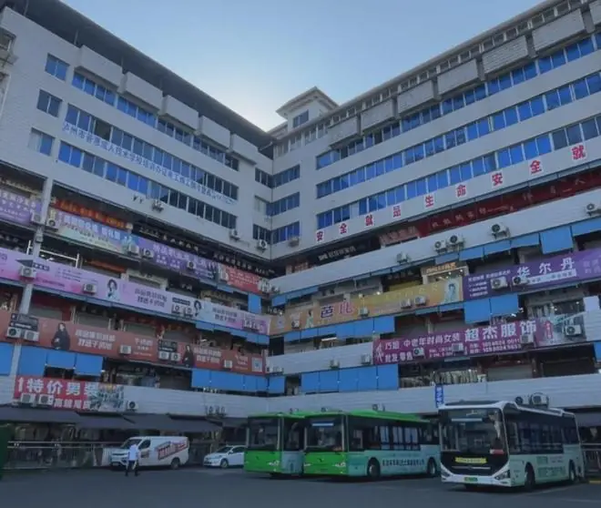 案发服装市场