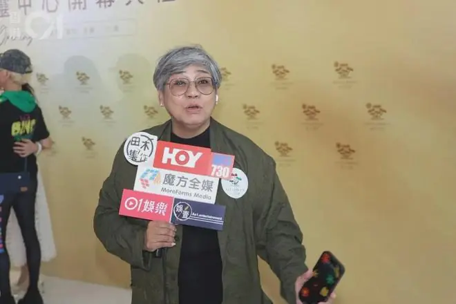 70歲米雪疑遭抽水,黑妹姐爆登台驚險事:有時衫都甩幾件