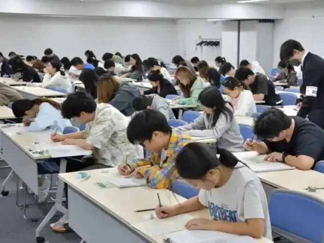 堂妹高考685分嘲笑我考了596分,我上大学,她的结果让人出乎意料
