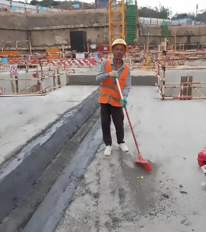 曹雯杰父亲曾经工作时的照片