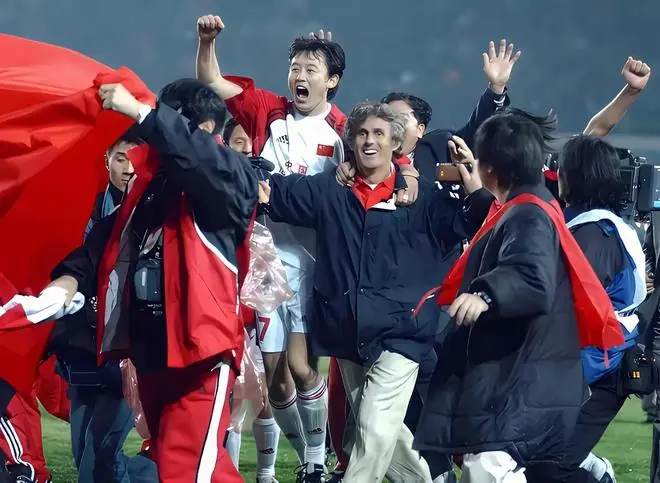 国足唯一一次进世界杯!董路:米卢根本不职业 他来中国是以邪制邪