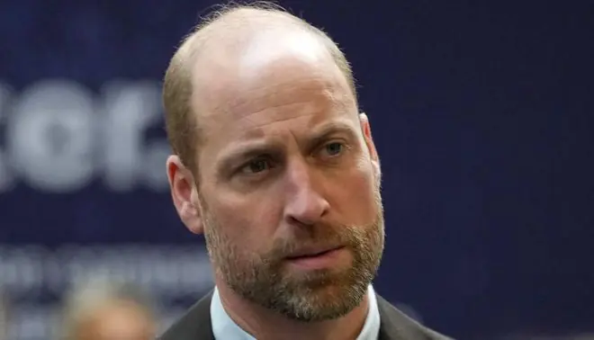 查尔斯终究出手了!威廉锁死的门,被国王亲手砸开