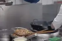 郑州一厨师离职时被老板要求交出菜品配方,“步骤都写清楚,不然不结工资”;厨师:工作是工作,配方是配方;监管部门:于法无据