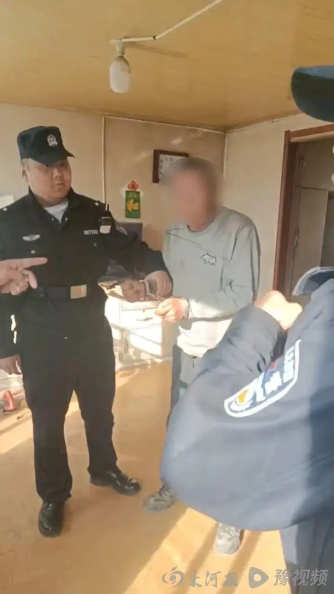 黑龙江男子苦寻28年抓到杀父凶手,警方搬家遗失部分卷宗,“当年很多人目睹且如今凶手供认不讳”,检方以证据不足不予批捕,警方回应