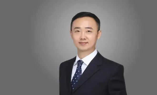 一个月涨超25%,“死守”白酒的刘彦春偷偷换仓了?