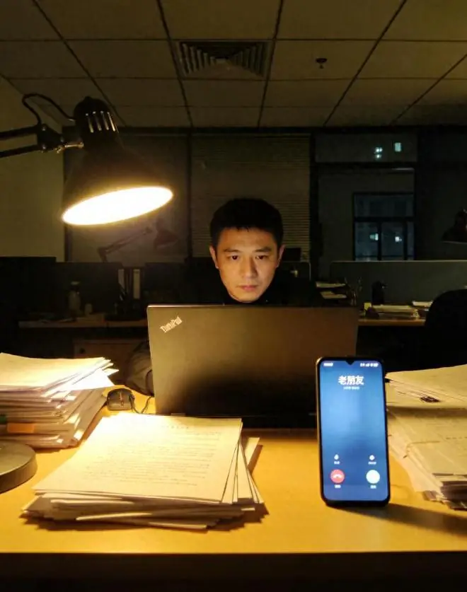 朋友借我车见客户,还回后车重了200斤,拆后座后师傅急喊快报警