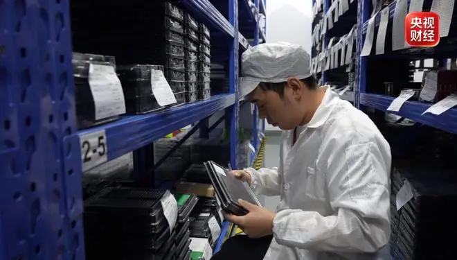 全球爆单!“出口量暴涨近180%”,AI带火“空中生意”