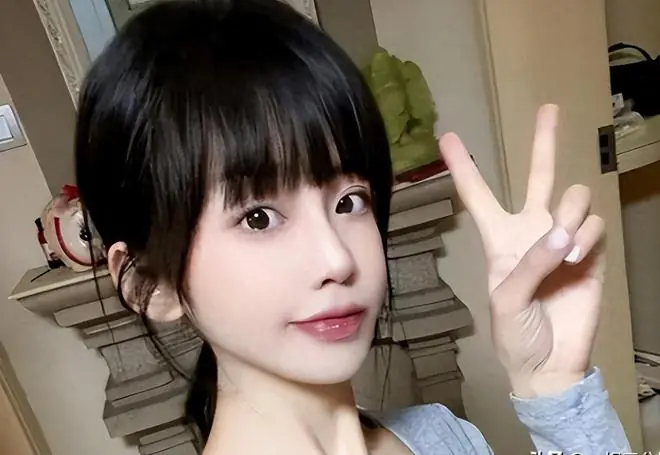 鹿晗再被爆私密床照,聊天记录露骨关晓彤痛哭,知情人称抓到两次