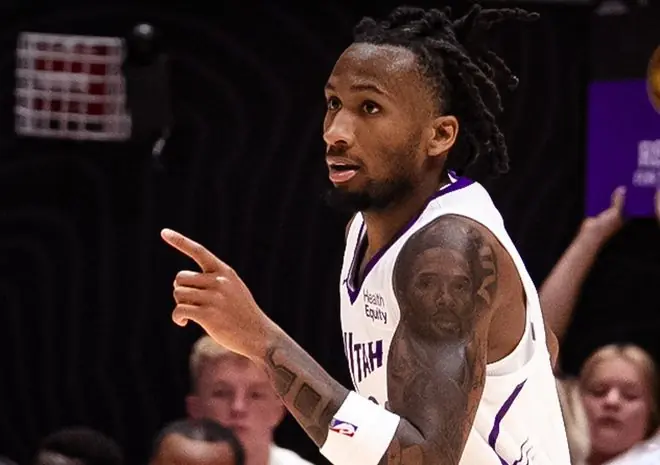 NBA夏联:爵士力克灰熊 榜眼彼得森25+12探花布泽尔18+7+4