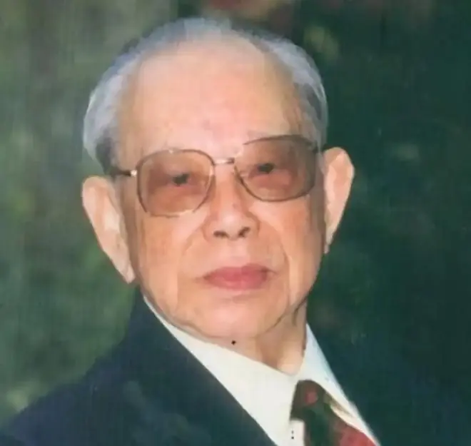 1994年,廖汉生参观周恩来纪念馆,临走时被问:您是贺龙外甥吗?