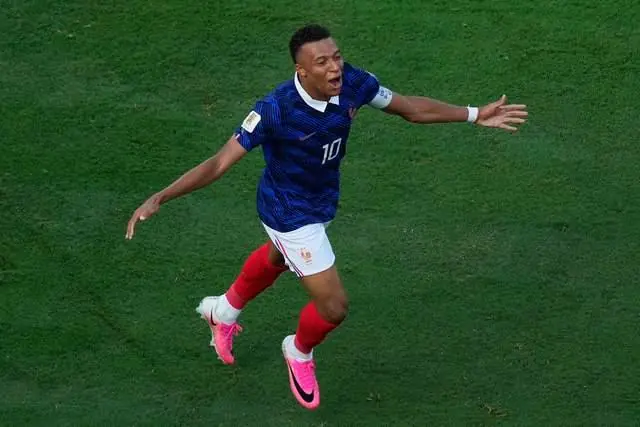 3-0!法国无敌了:世界杯16强诞生6席 姆巴佩2球 刷爆4大纪录