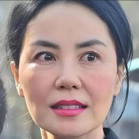 这次演唱会高调示爱的王菲，不再顾及所谓的体面，张柏芝成赢家